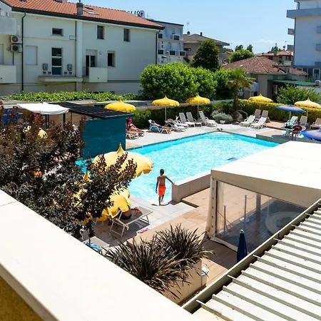 Montmartre Hotel apartamentowy Rimini