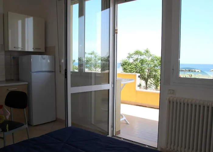 Montmartre Hotel apartamentowy