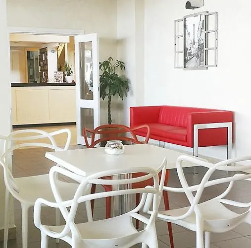 Montmartre Hotel apartamentowy Rimini
