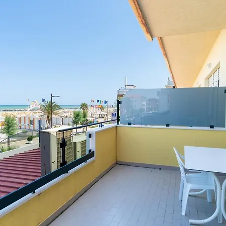 アパートホテル Montmartre 4*