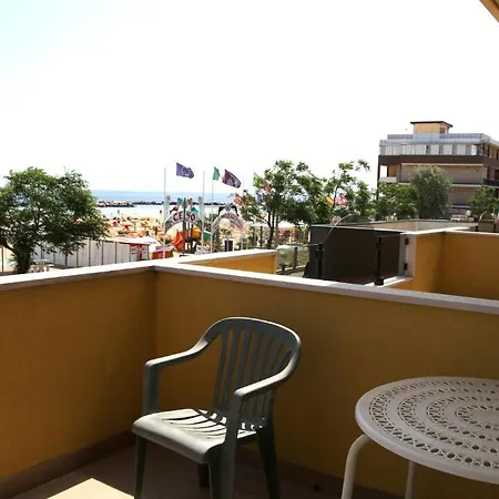 Lägenhetshotell Montmartre Rimini