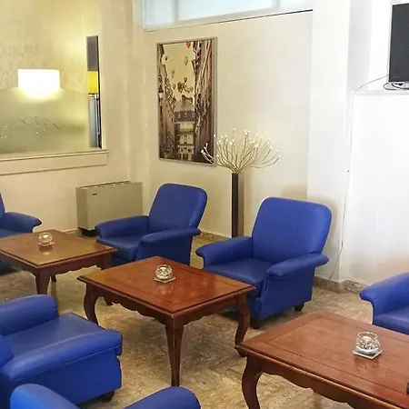 Montmartre アパートホテル