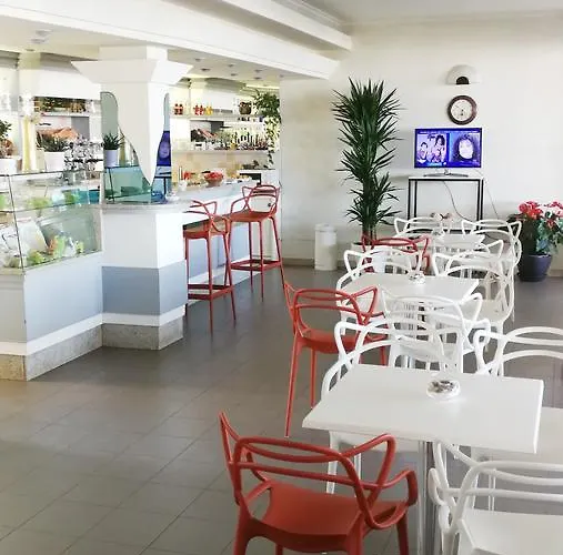 아파르타멘티 몽마르트르 4*